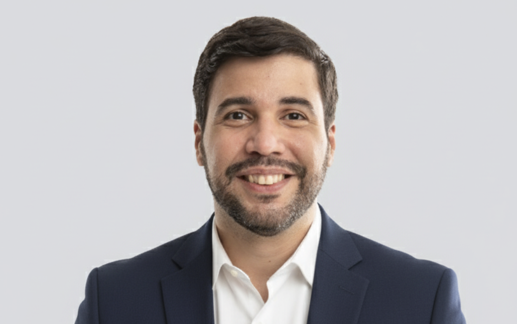 Arturo López Valerio advierte que la falta de gobernanza tecnológica frena la competitividad y la economía digital en República Dominicana