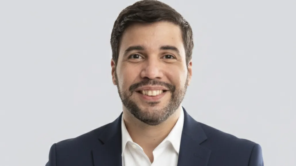 Arturo López Valerio advierte que la falta de gobernanza tecnológica frena la competitividad y la economía digital en República Dominicana