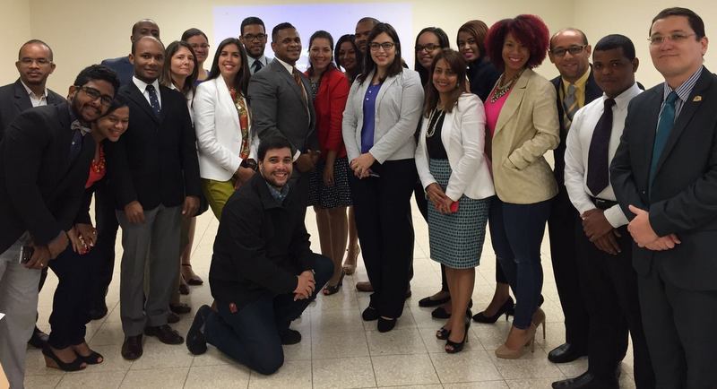 Embajada USA ofrece taller sobre redes sociales