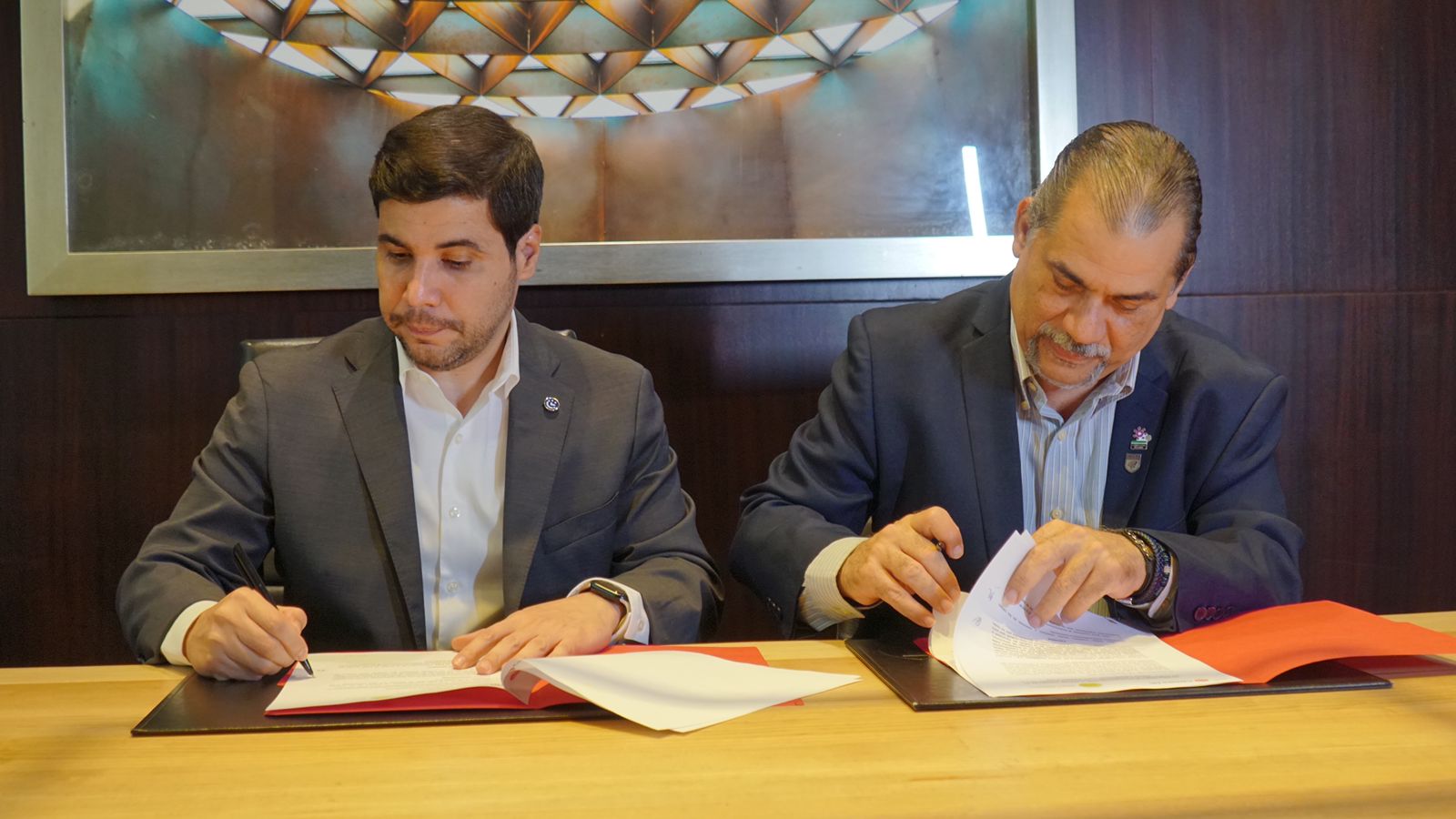 Cámara TIC y Parque Cibernético firman acuerdo para fomentar el avance del país como «Hub Tecnológico» de la región